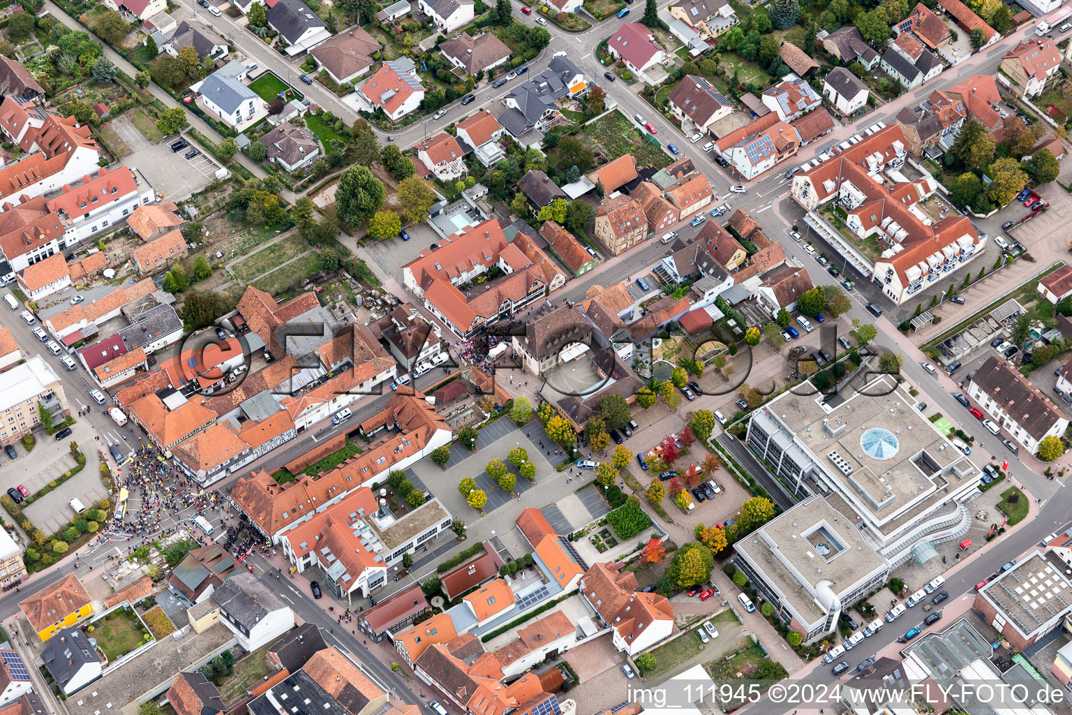 Demo "Women's Alliance Kandel" vs. "AntiFa/We are Kandel/Grandmas against the right in Kandel in the state Rhineland-Palatinate, Germany from above