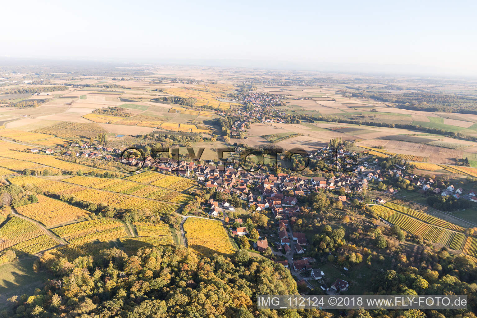 Aerial photograpy of Oberhoffen-les-Wissembourg in Oberhoffen-lès-Wissembourg in the state Bas-Rhin, France
