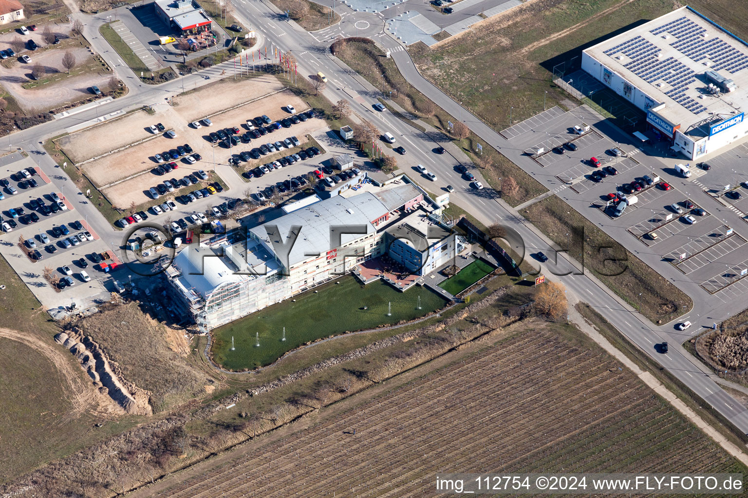 Aerial photograpy of Fitnes-studio Pfitzenmeier Premium Plus Resort in Neustadt an der Weinstrasse in the state Rhineland-Palatinate, Germany