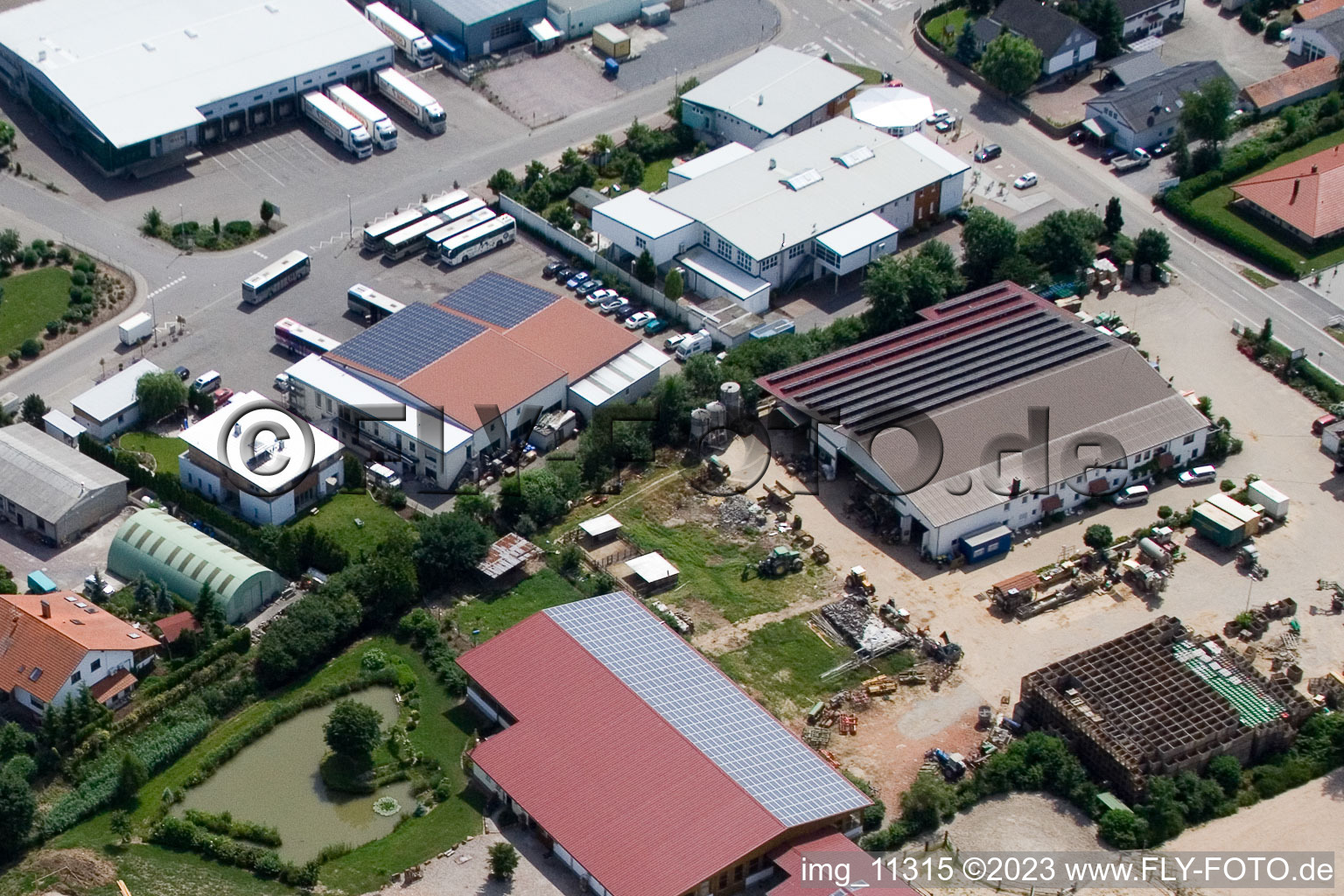 Industrial area O, Drei Eichen Hof in the district Herxheim in Herxheim bei Landau in the state Rhineland-Palatinate, Germany out of the air