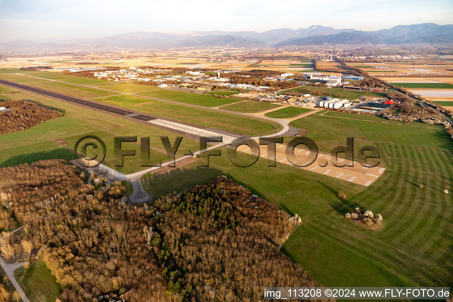 Bremgarten airfield, cross approach to 05 in Neuenburg am Rhein in the state Baden-Wuerttemberg, Germany