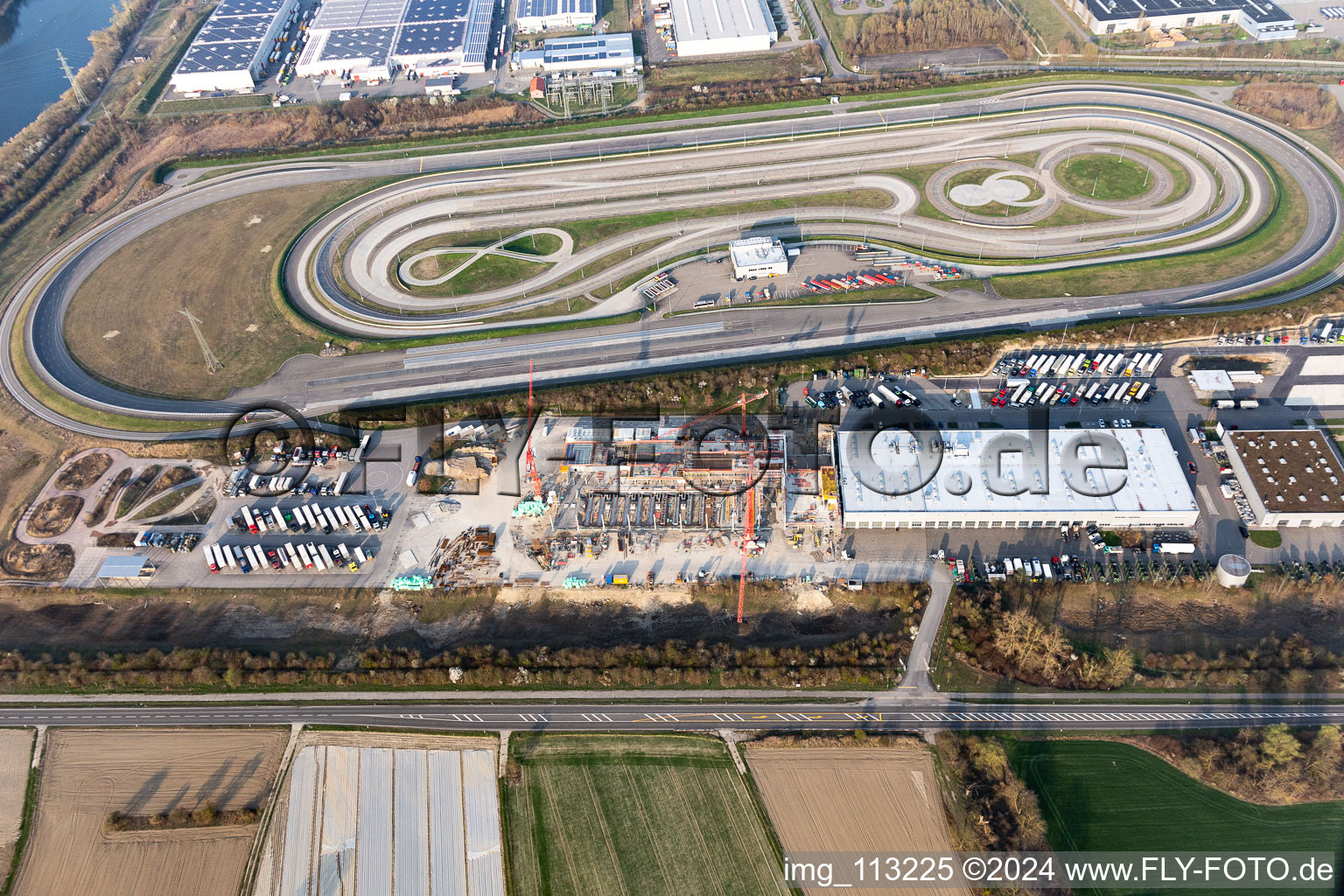 Construction site for the new building and Erweiterung of and expansion of the truck development and testing center in the district Industriegebiet Woerth-Oberwald in Woerth am Rhein in the state Rhineland-Palatinate, Germany