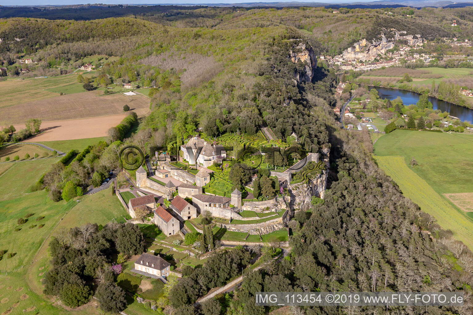 Oblique view of Park and gardenss of the castle Marqueyssac above the Dordogne in Vezac in Nouvelle-Aquitaine, France