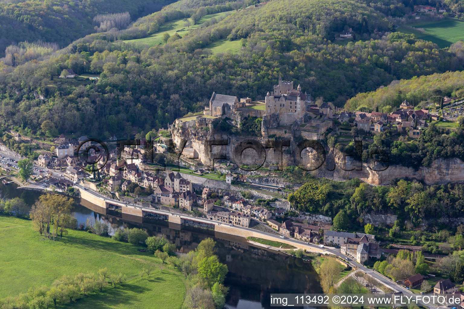 Château de Beynac in Beynac-et-Cazenac in the state Dordogne, France