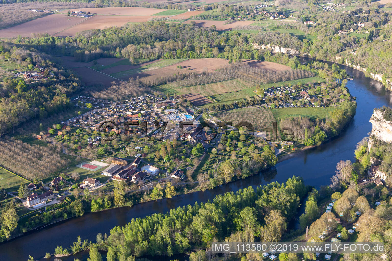Camping Soleil-Plage on the Dordogne in Vitrac in the state Dordogne, France from above