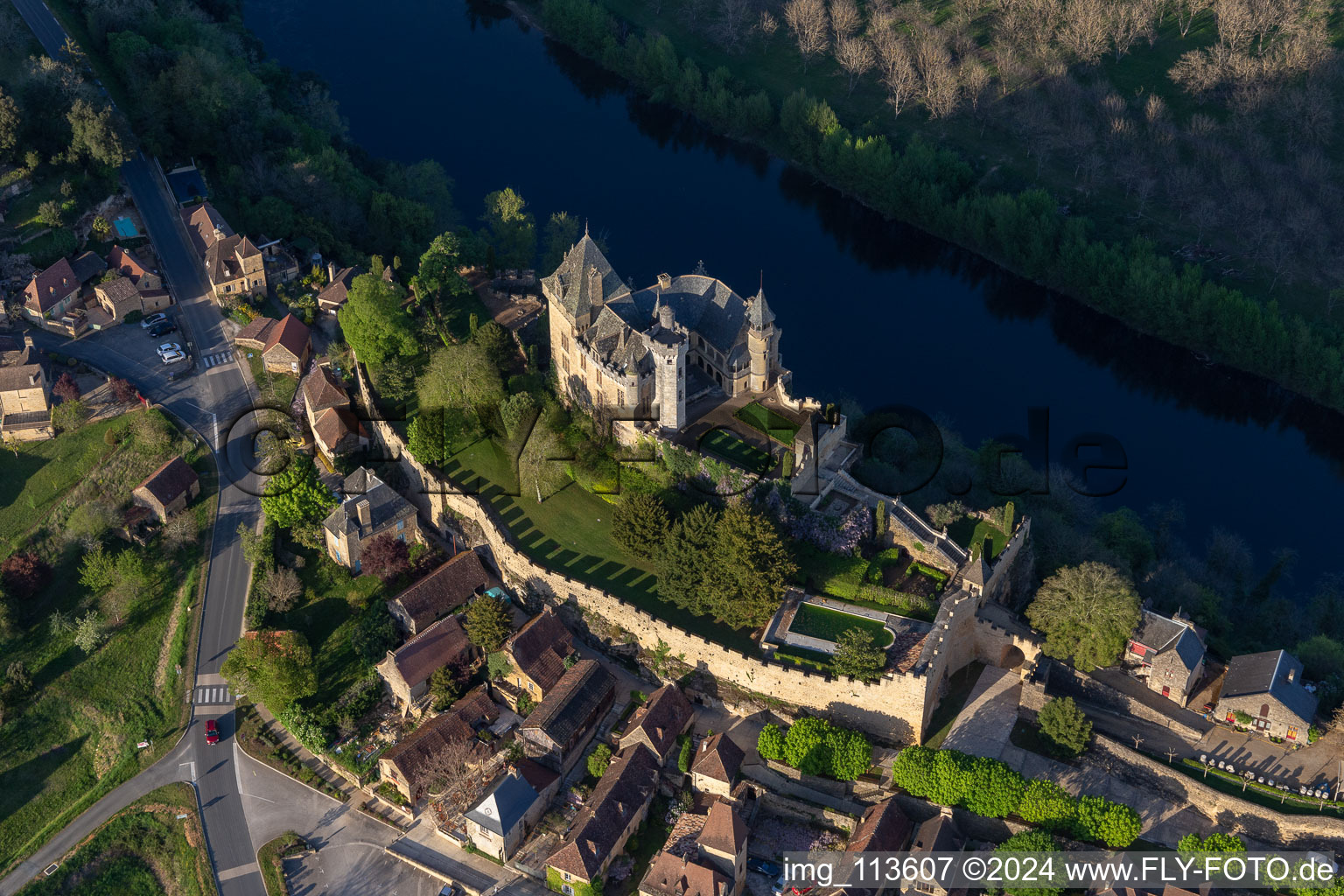 Drone image of Montfort in Vitrac in the state Dordogne, France