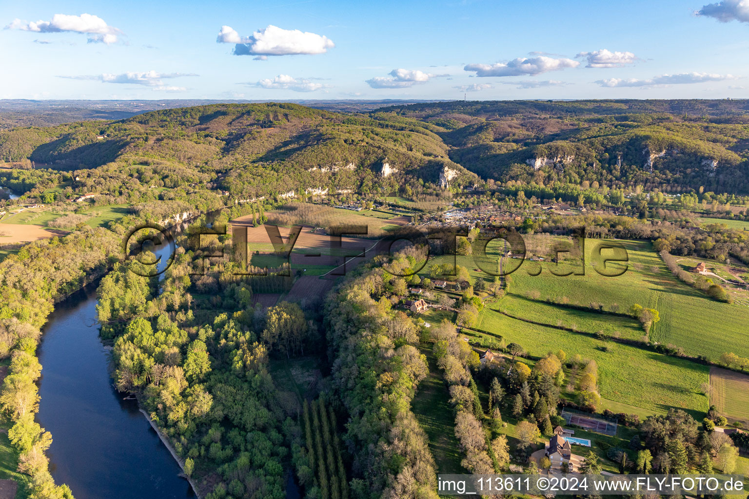 Cliffs at the Cingle du Montfort in Carsac-Aillac in the state Dordogne, France