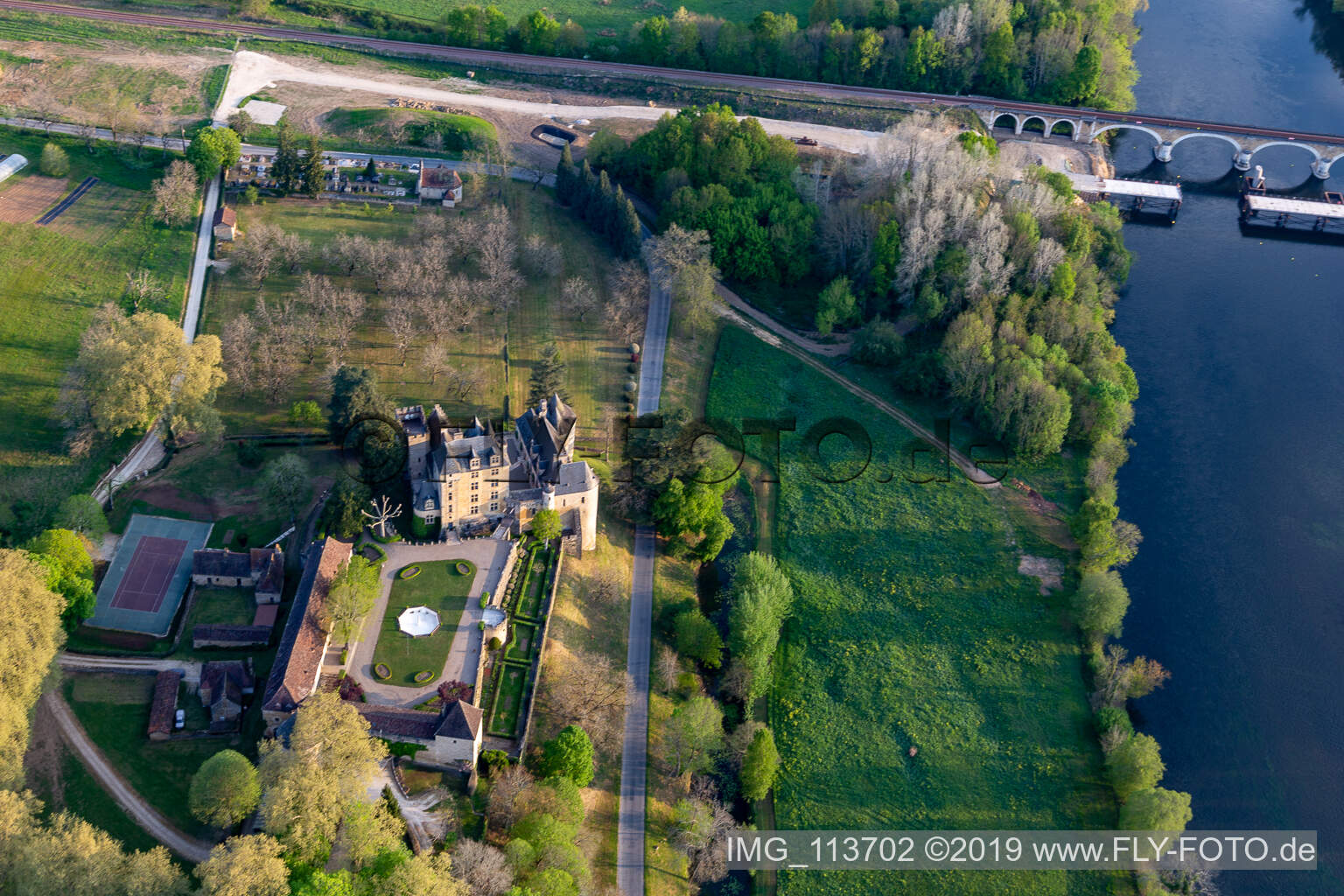 Aerial photograpy of Chateau de Fayrac in Castelnaud-la-Chapelle in the state Dordogne, France