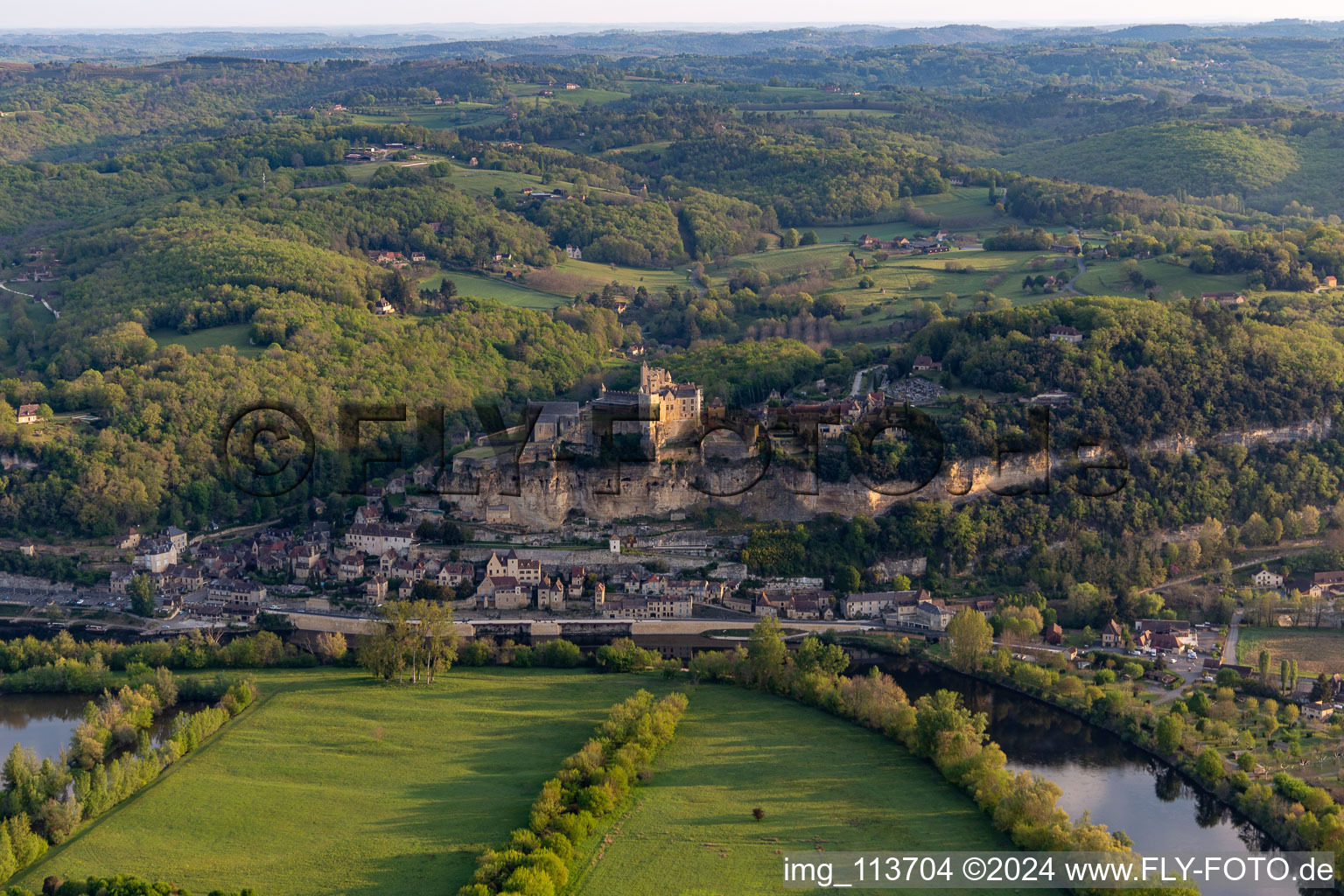 Château de Beynac in Beynac-et-Cazenac in the state Dordogne, France viewn from the air