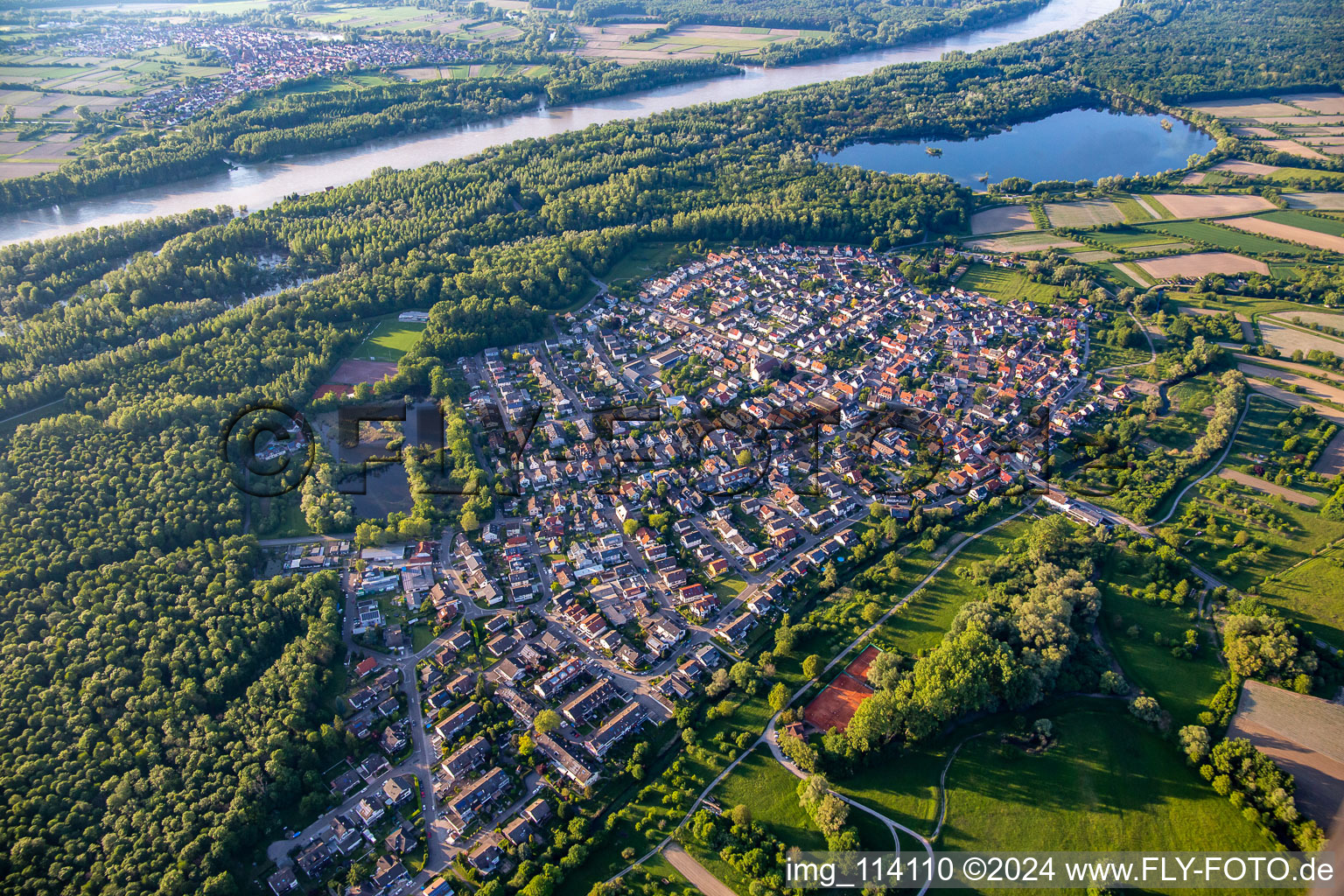 From the southeast in the district Neuburgweier in Rheinstetten in the state Baden-Wuerttemberg, Germany