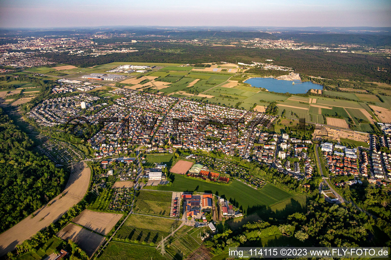 Aerial view of From the west in the district Forchheim in Rheinstetten in the state Baden-Wuerttemberg, Germany