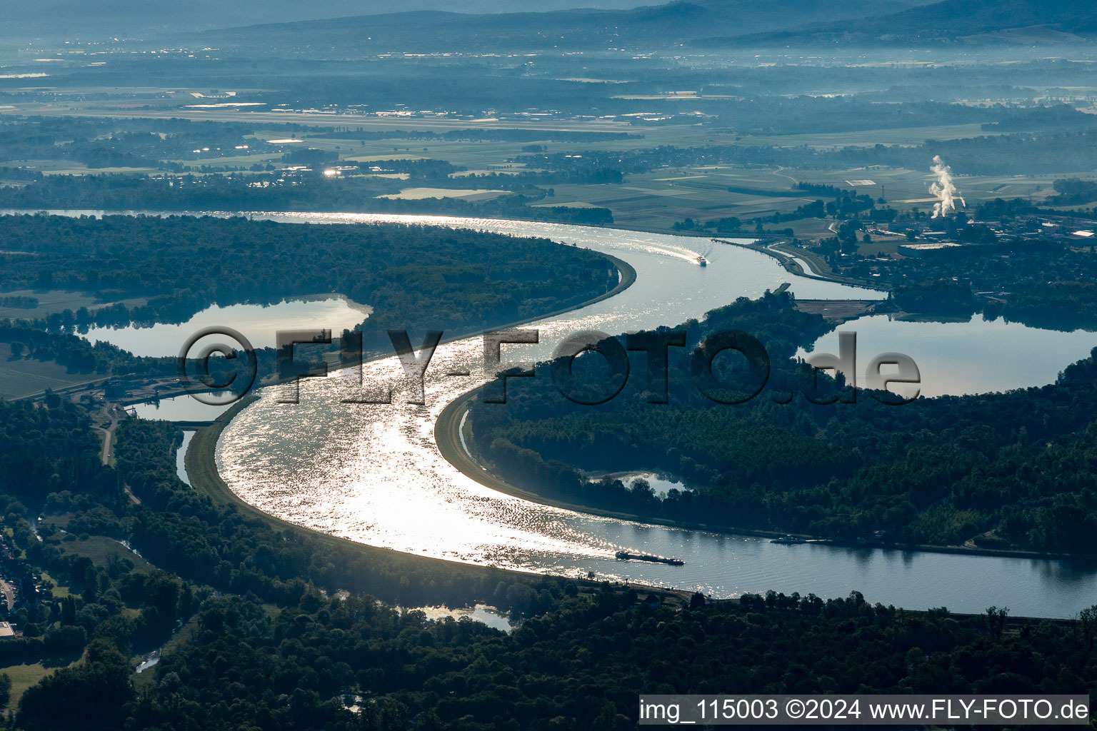 Aerial view of Rhine knee Alter Kopfgrund in Drusenheim in the state Bas-Rhin, France