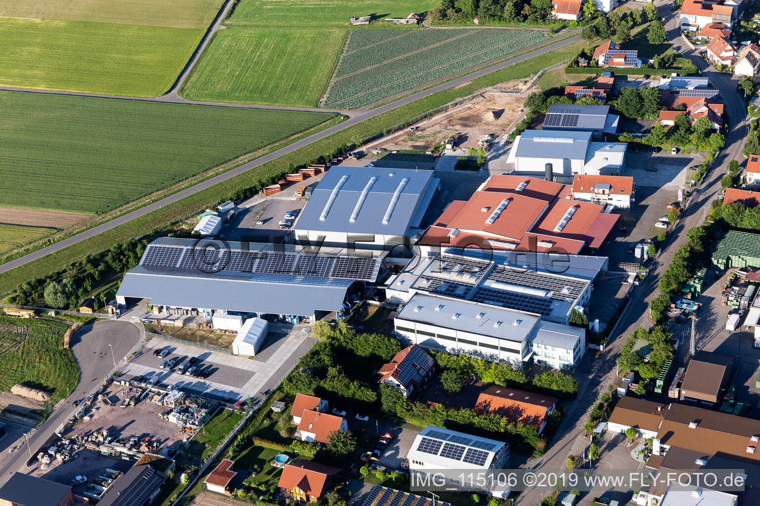 Oblique view of Commercial area Im Gereut, HGGS LaserCUT GmbH & Co. KG in Hatzenbühl in the state Rhineland-Palatinate, Germany