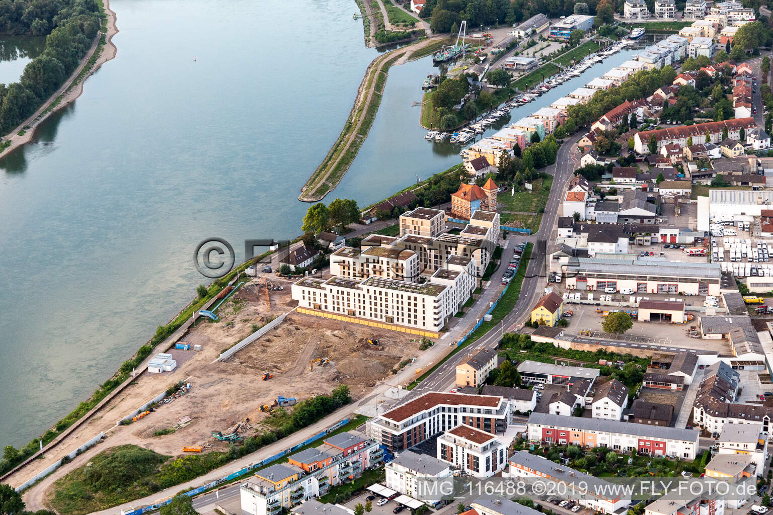 Residential building project on the banks of the Rhine in Speyer: Old Brickworks / Franz-Kirmeier-Straße in Speyer in the state Rhineland-Palatinate, Germany out of the air
