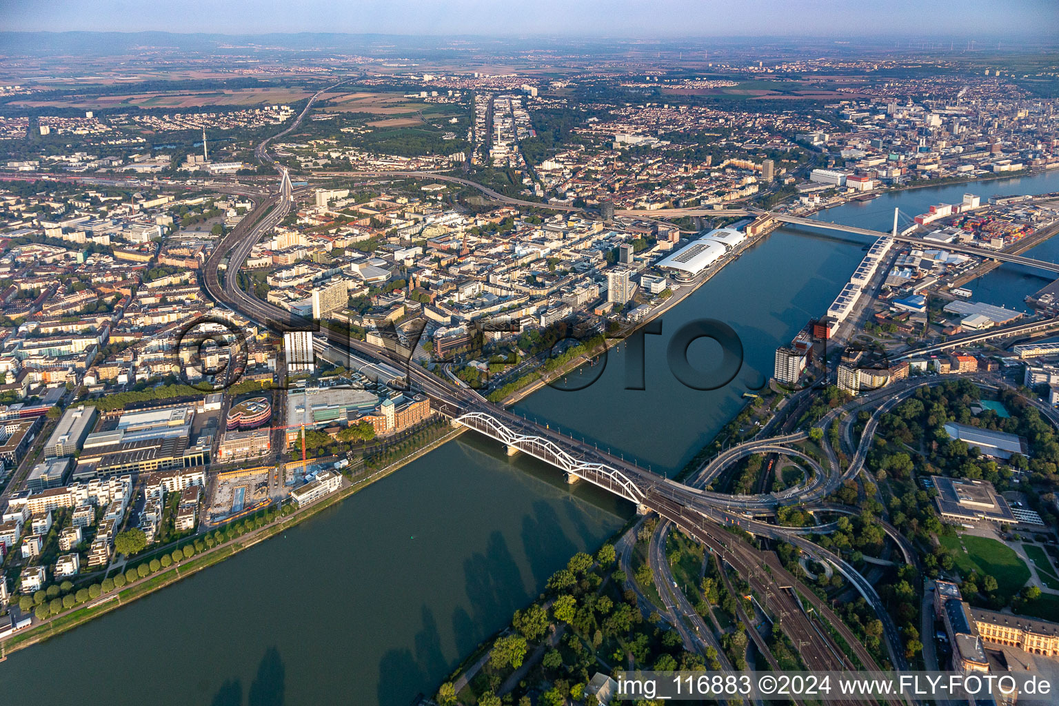 Construction to renovation work on the to be reconstructed road bridges between Mannheim and Ludwigshafen in Ludwigshafen am Rhein in the state Rhineland-Palatinate, Germany