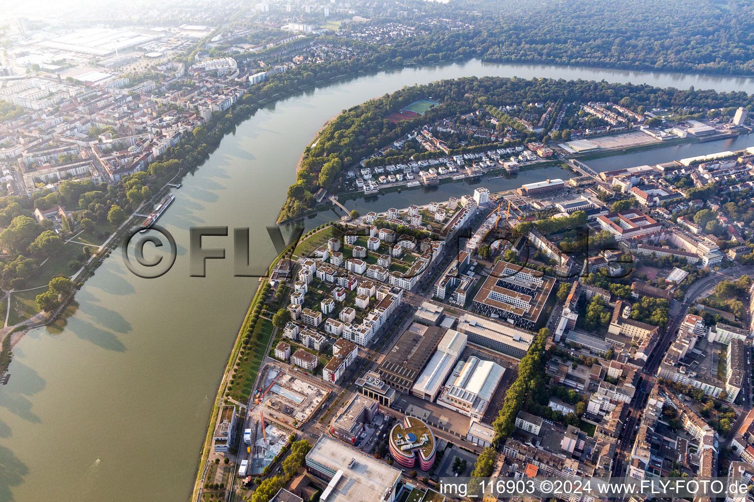 Oblique view of Living by the river, Rheinschanzenpromenade in the district Süd in Ludwigshafen am Rhein in the state Rhineland-Palatinate, Germany