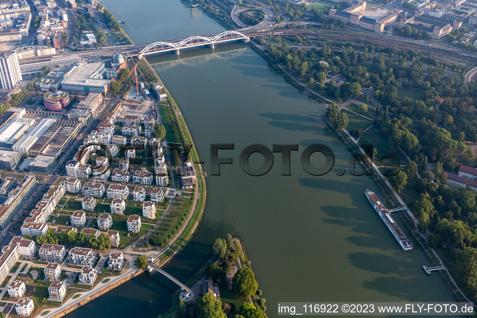 Aerial photograpy of Konradadenauer Bridge for trains and B37 over the Rhine in the district Süd in Ludwigshafen am Rhein in the state Rhineland-Palatinate, Germany