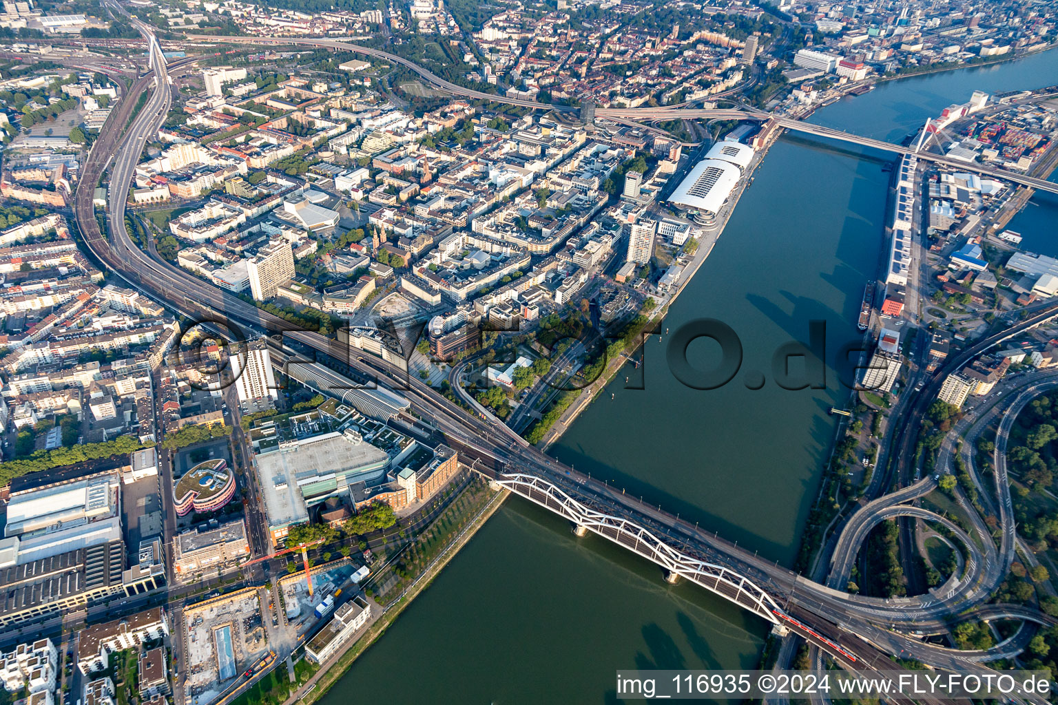 Aerial photograpy of Construction to renovation work on the to be reconstructed road bridges between Mannheim and Ludwigshafen in Ludwigshafen am Rhein in the state Rhineland-Palatinate, Germany