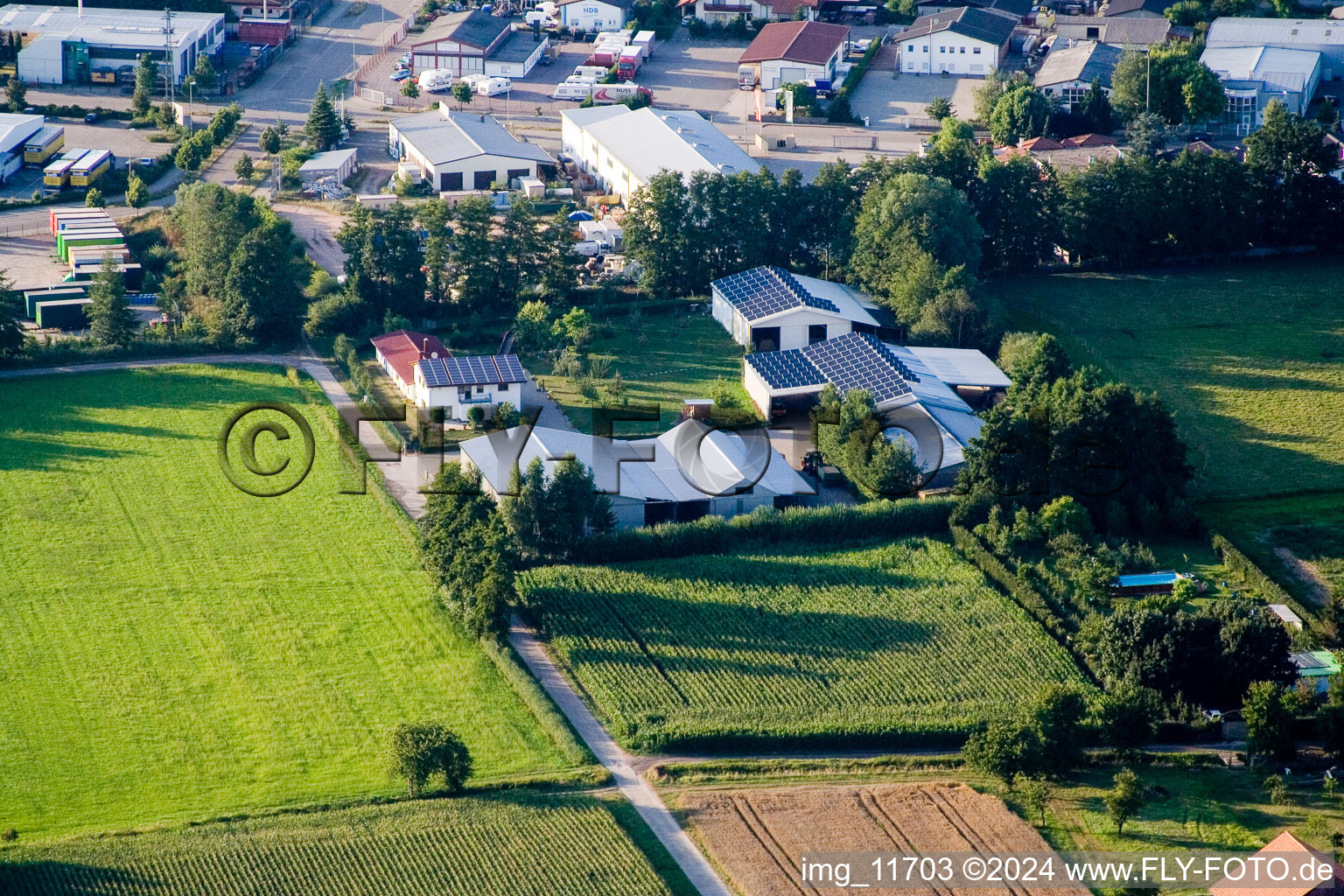 Aerial photograpy of In the Rötzwiesen, Hof Fam. Kerth in the district Minderslachen in Kandel in the state Rhineland-Palatinate, Germany