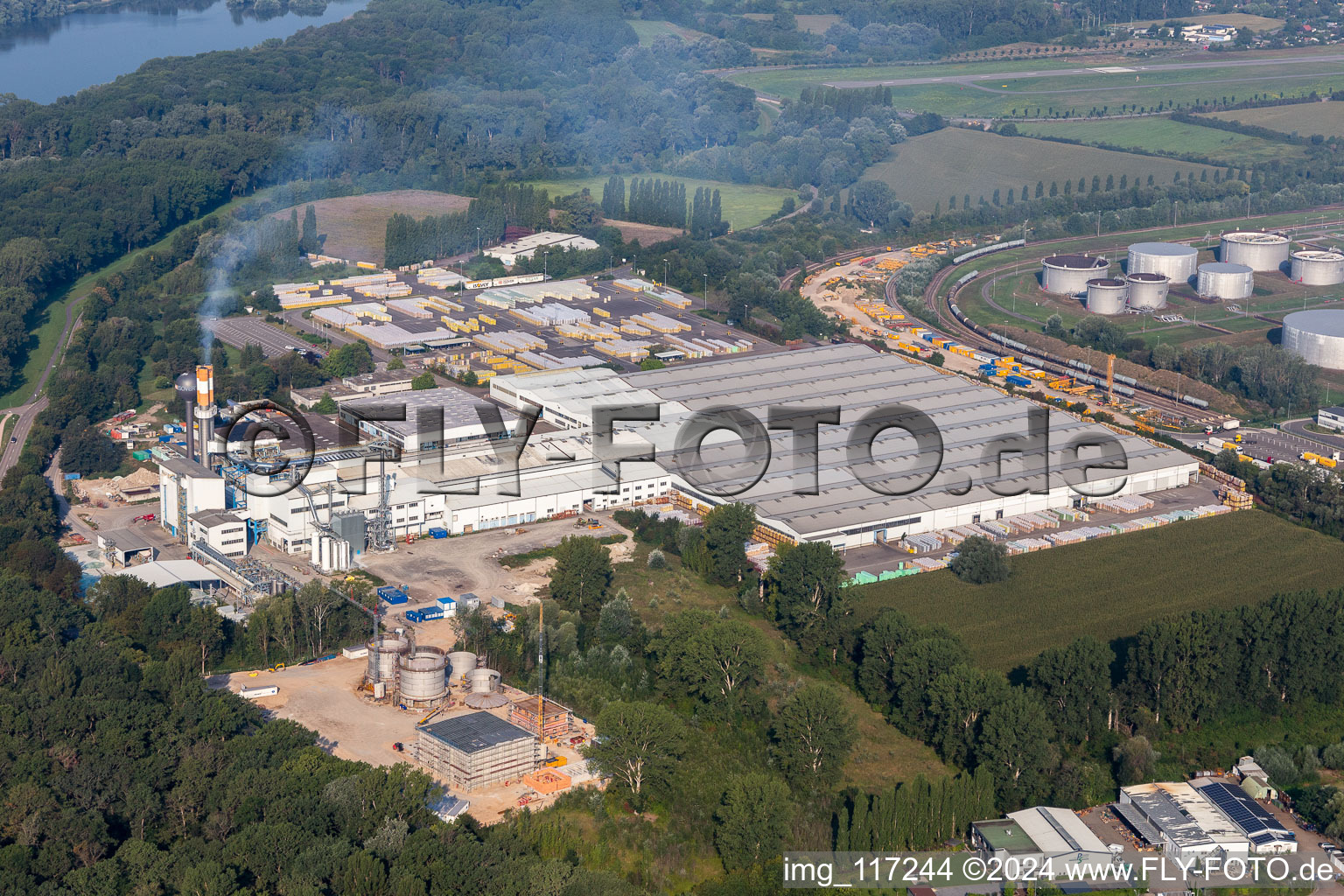 Building and production halls on the premises of the chemical manufacturers Saint-Gobain Isover G+H AG in Speyer in the state Rhineland-Palatinate, Germany