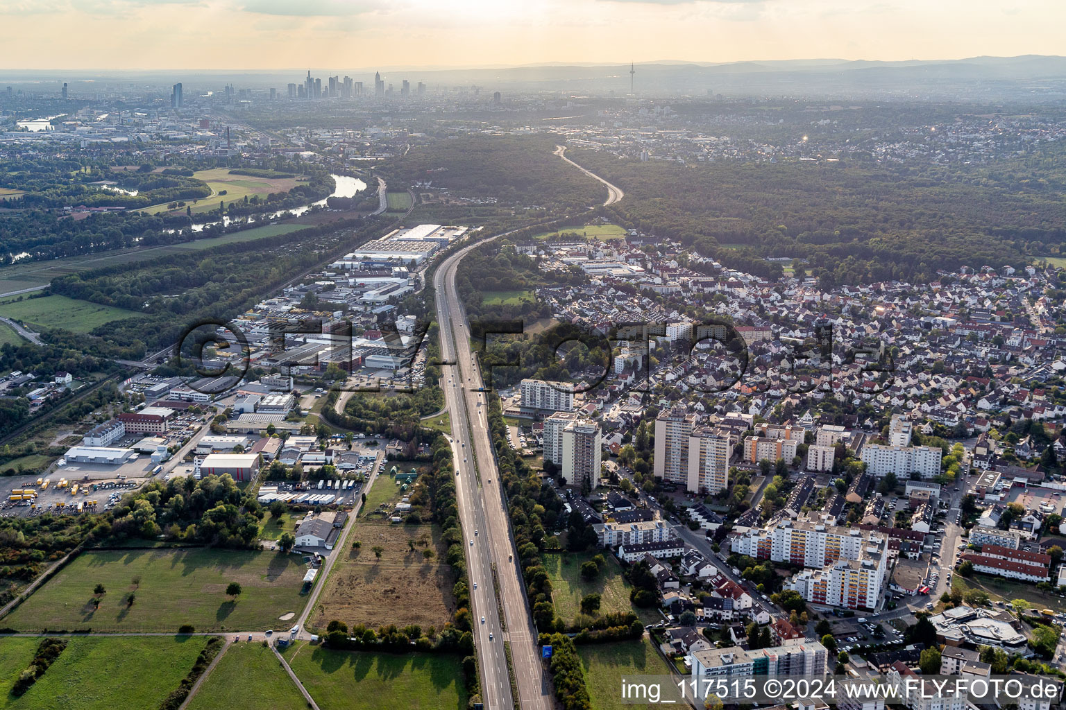 Highway route of the A66 in the district Bischofsheim in Maintal in the state Hesse, Germany