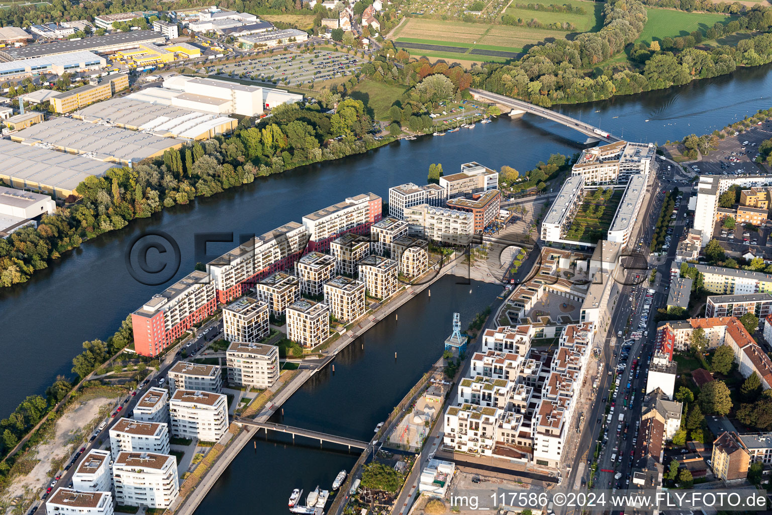 Residential area of the multi-family house settlement auf of the Hafeninsel in Offenbach am Main in the state Hesse, Germany from the plane