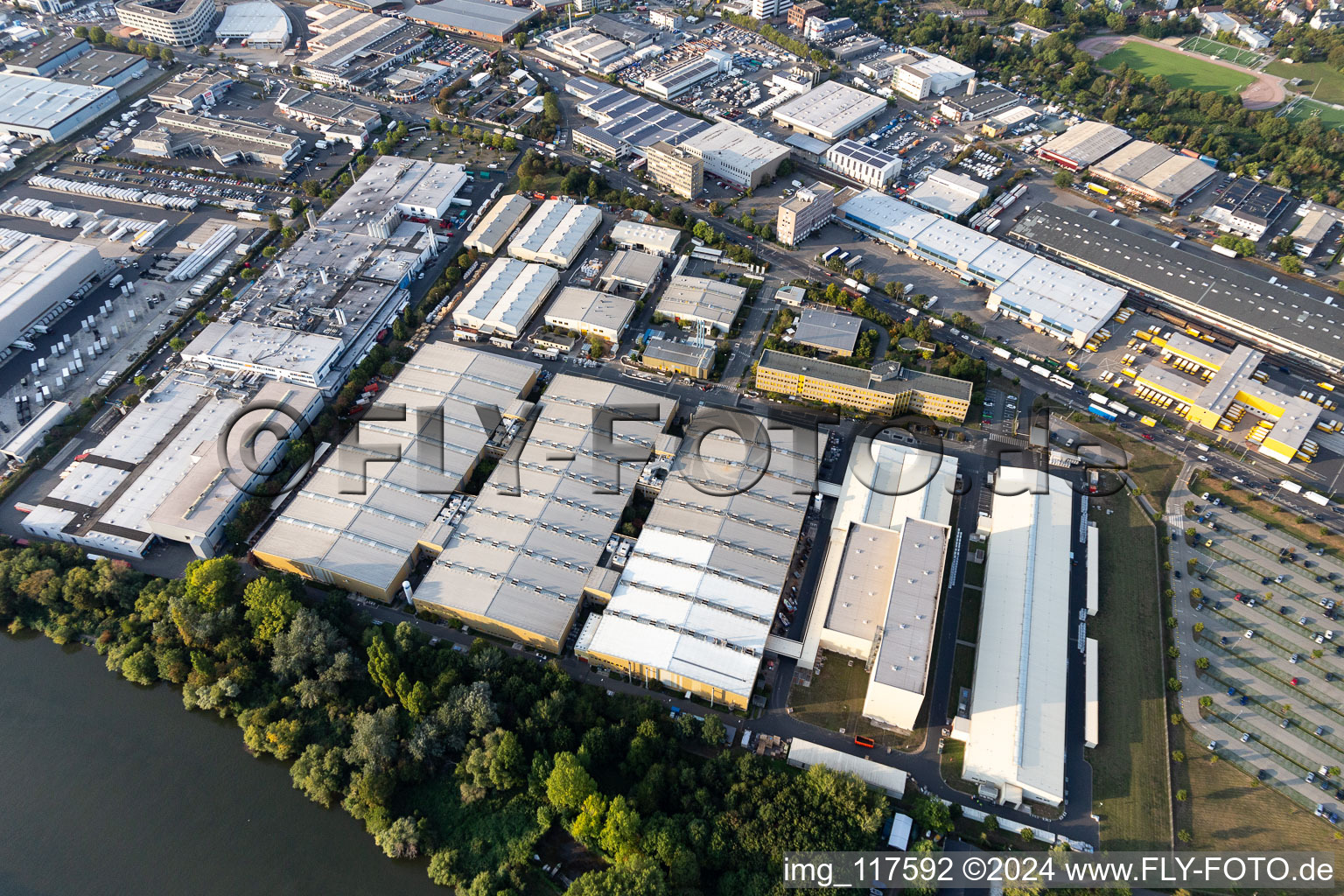 Aerial view of Building and production halls on the premises of Siemens AG Schaltanlagenwerk Frankfurt in Frankfurt in the state Hesse, Germany