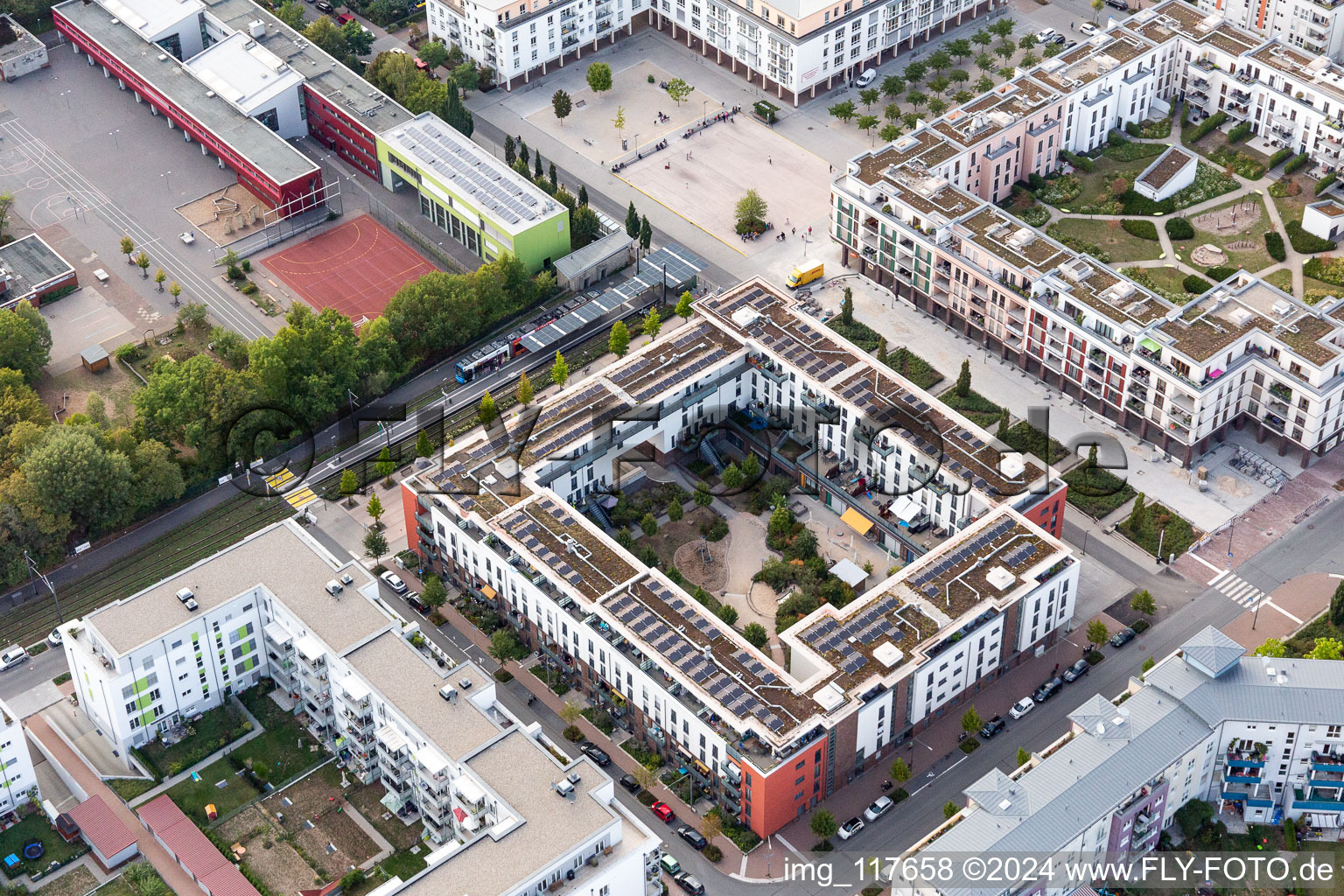 Multi-family residential complex with inner yard on Gravensteiner Platz in the district Preungesheim in Frankfurt in the state Hesse, Germany