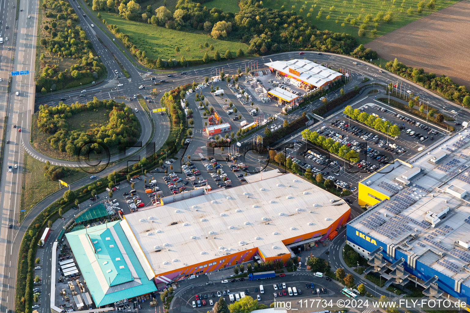 Building of the construction market HORNBACH in the district Nieder-Eschbach in Frankfurt in the state Hesse, Germany