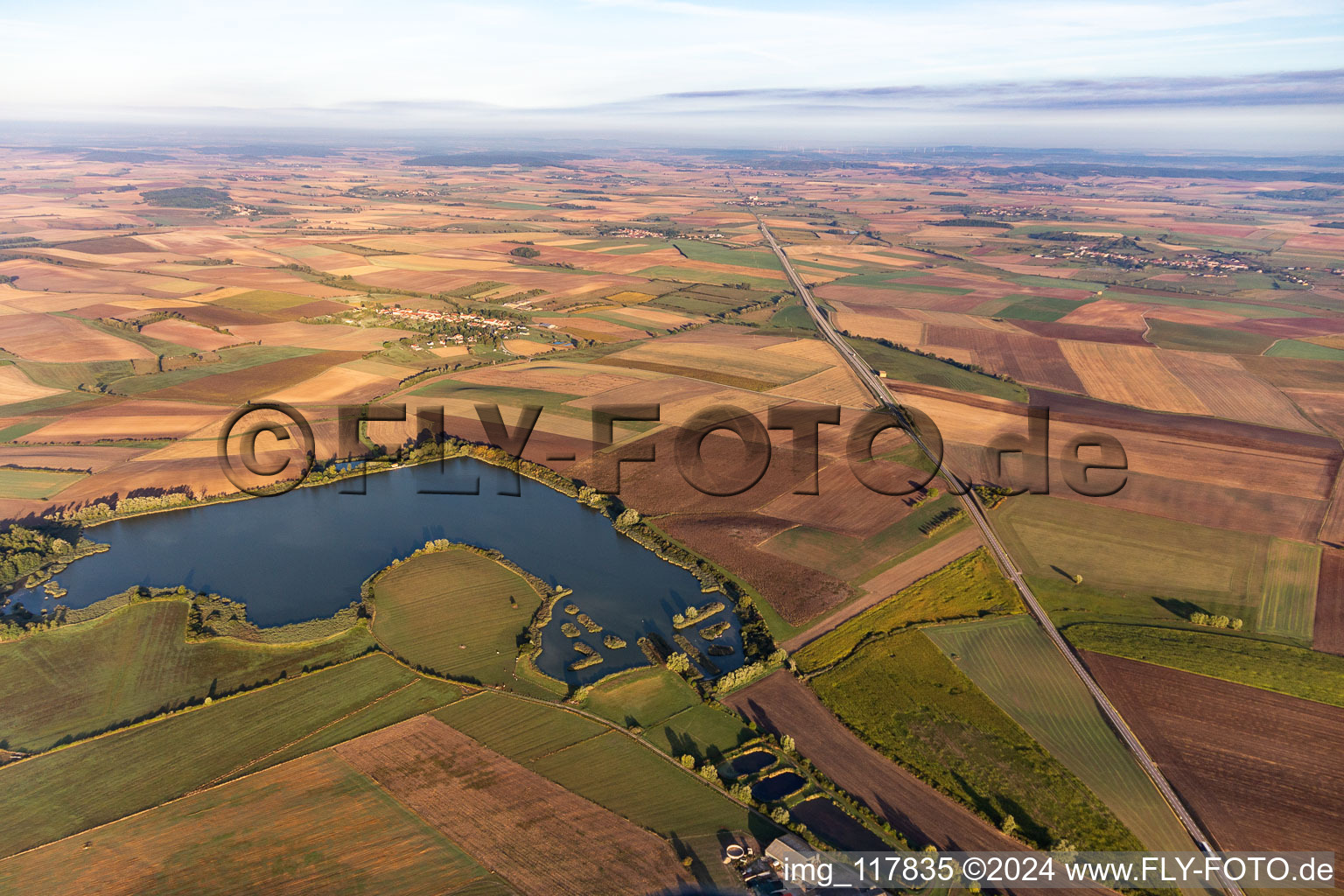 Ommeray Lake in Bourdonnay in the state Moselle, France