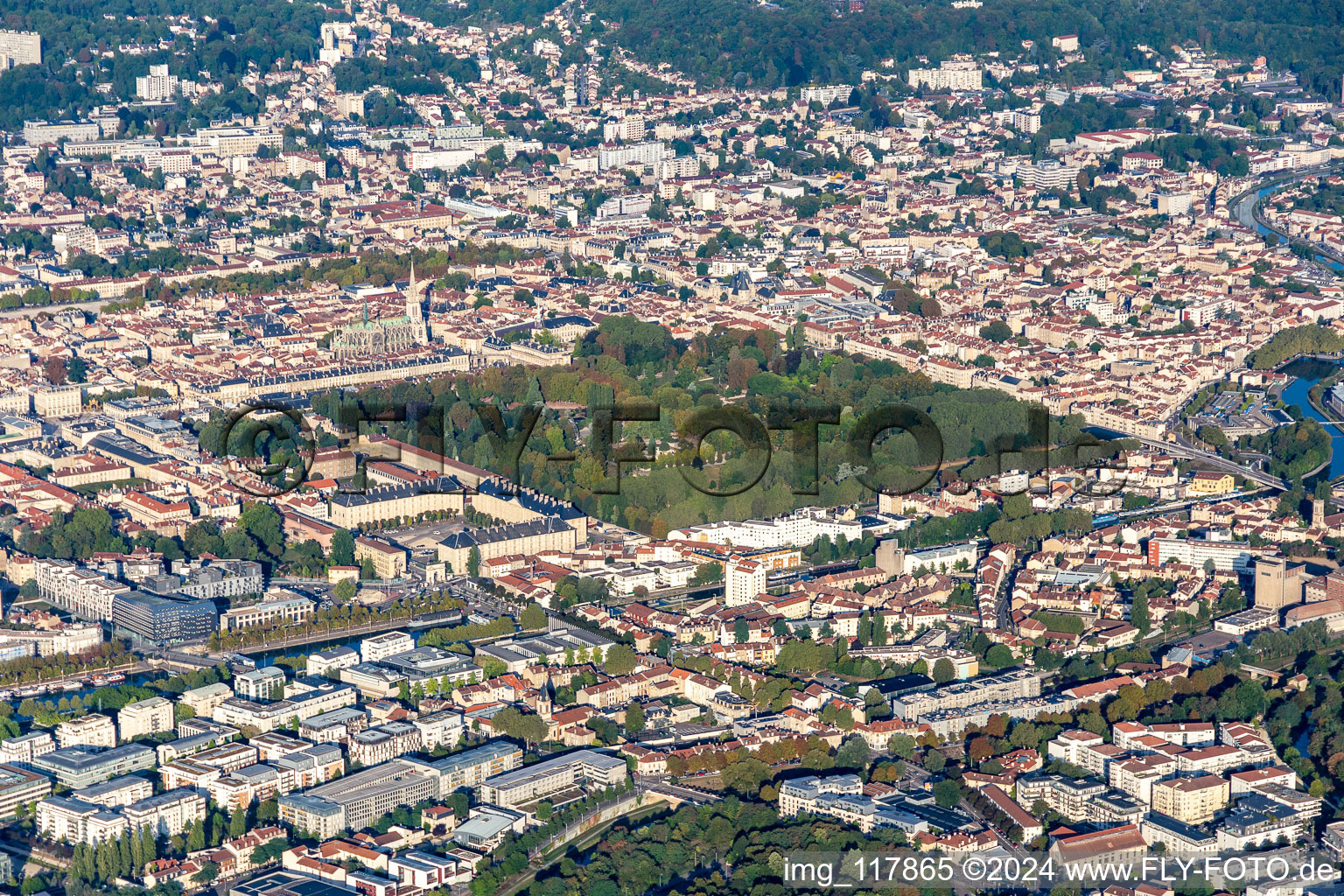 Park of Parc de la PepiniA?re on Boulevard du 26A?me R. I. in Nancy in Grand Est, France