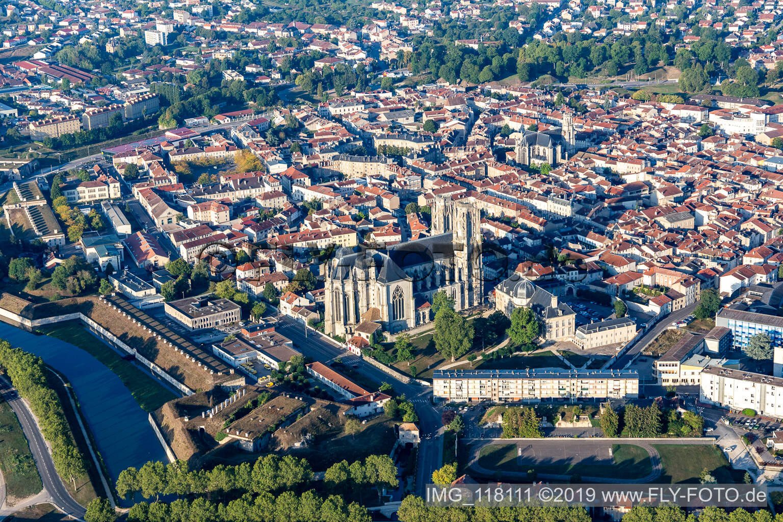 Aerial photograpy of Cathedrale Saint-Etienne de Toul in Toul in the state Meurthe et Moselle, France