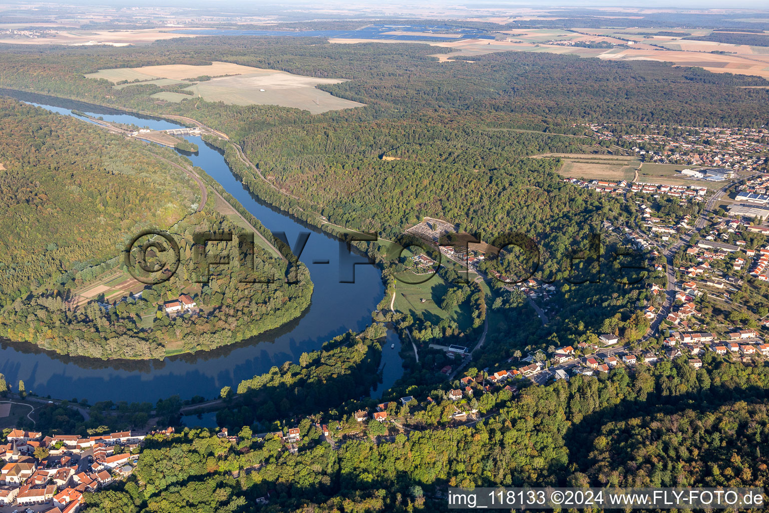 Moselknie, Domaine des Eaux Bleues in Pagny-la-Blanche-Côte in the state Meuse, France