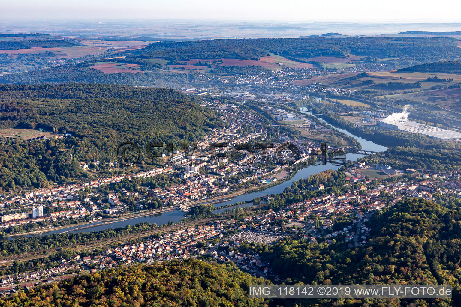 Moselle between Pompey and Frouard in Pompey in the state Meurthe et Moselle, France