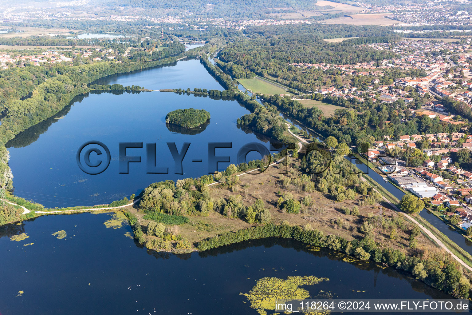 Lakes between Moselle and Canal de l'Est in Richardménil in the state Meurthe et Moselle, France