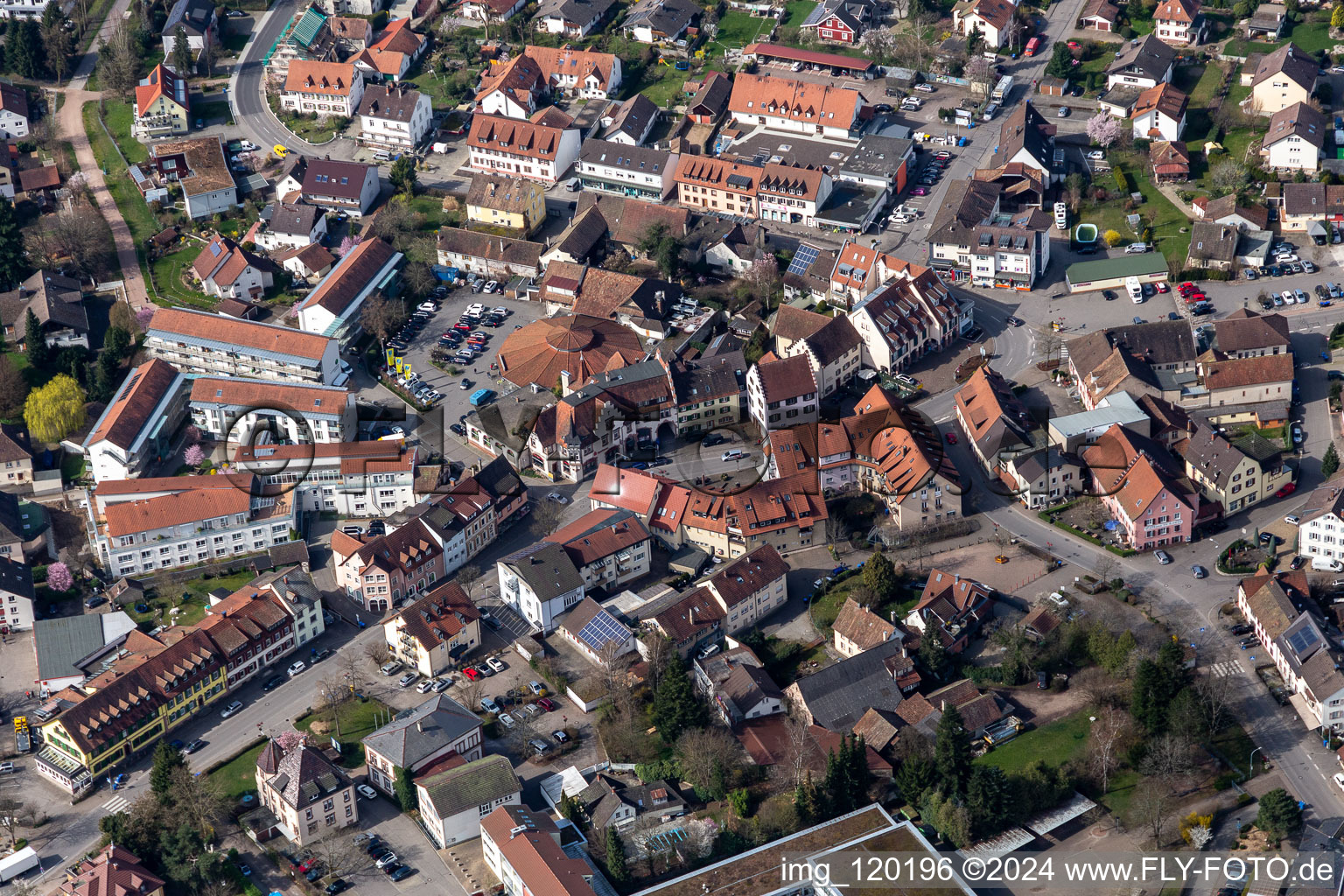 Ensemble space with 16 eckigem Neukauf Lebenswithtelmarkt and in the inner city center in Steinen in the state Baden-Wuerttemberg, Germany