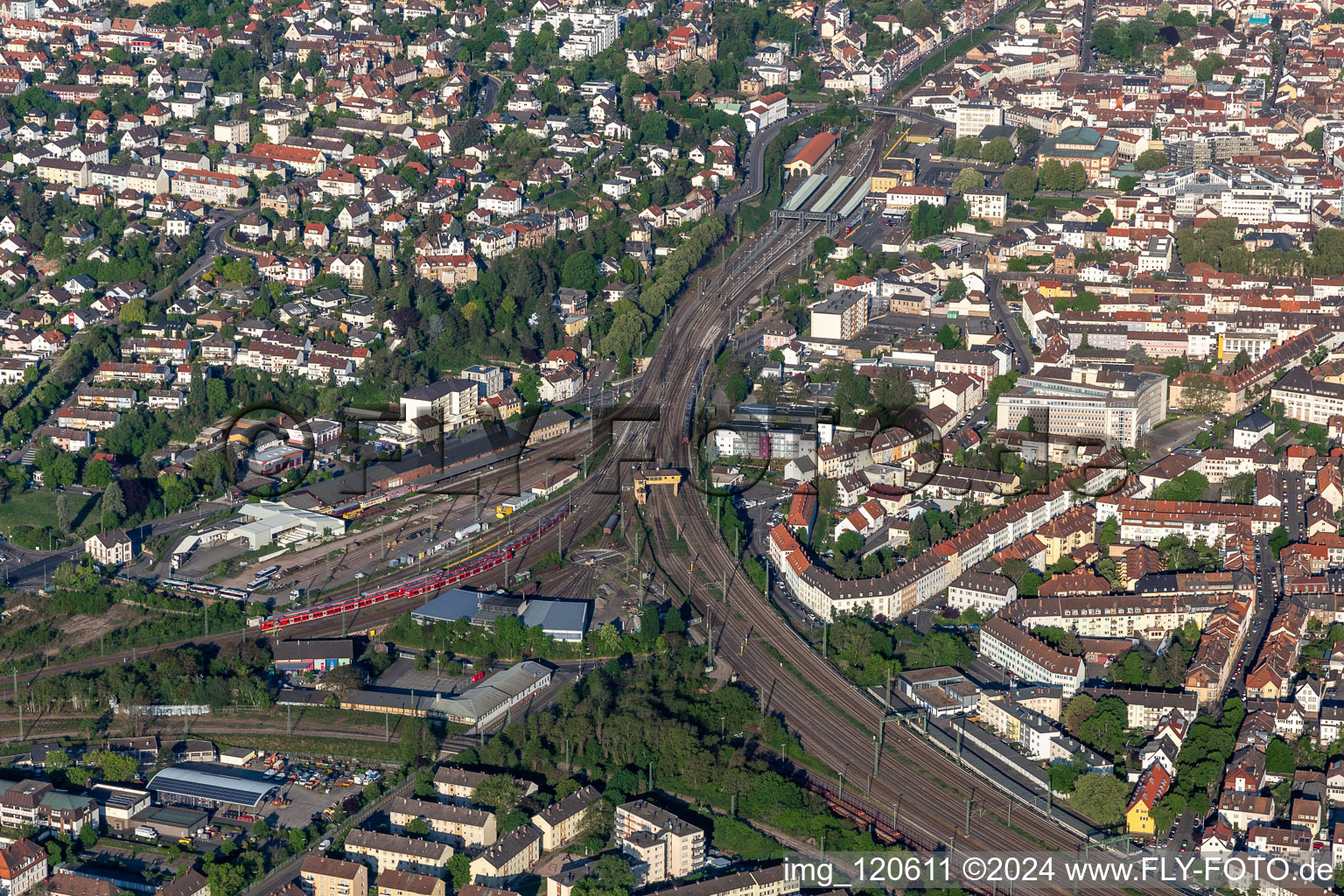 Routing the railway junction of rail and track systems Deutsche Bahn in Neustadt an der Weinstrasse in the state Rhineland-Palatinate