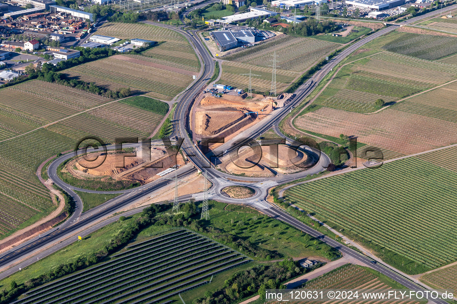 Construction site B10 widening in the district Nußdorf in Landau in der Pfalz in the state Rhineland-Palatinate, Germany