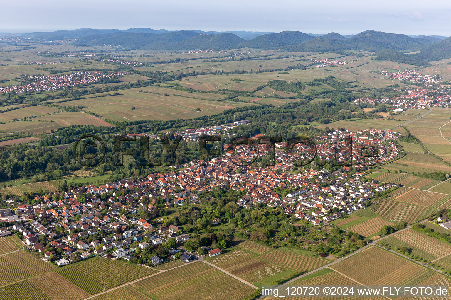 Aerial photograpy of District Godramstein in Landau in der Pfalz in the state Rhineland-Palatinate, Germany