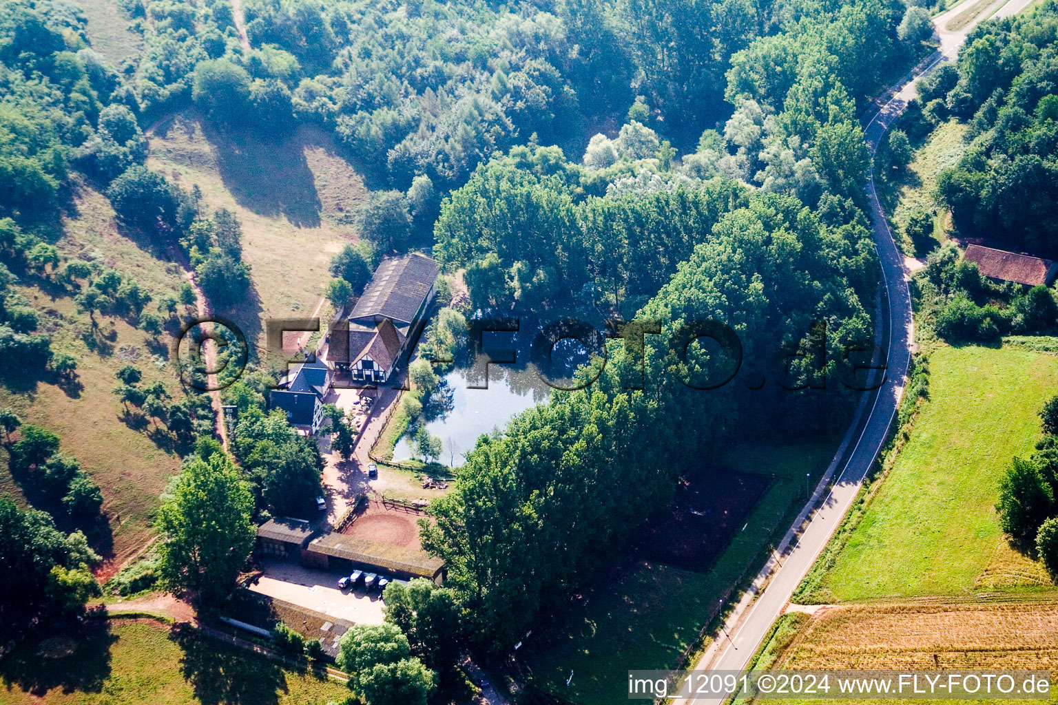 Bird's eye view of District Gräfenhausen in Annweiler am Trifels in the state Rhineland-Palatinate, Germany