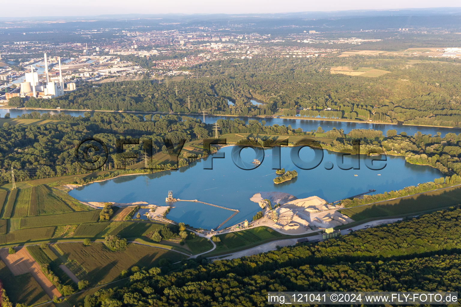 Wolf&Müller quartz movements in Hagenbach in the state Rhineland-Palatinate, Germany