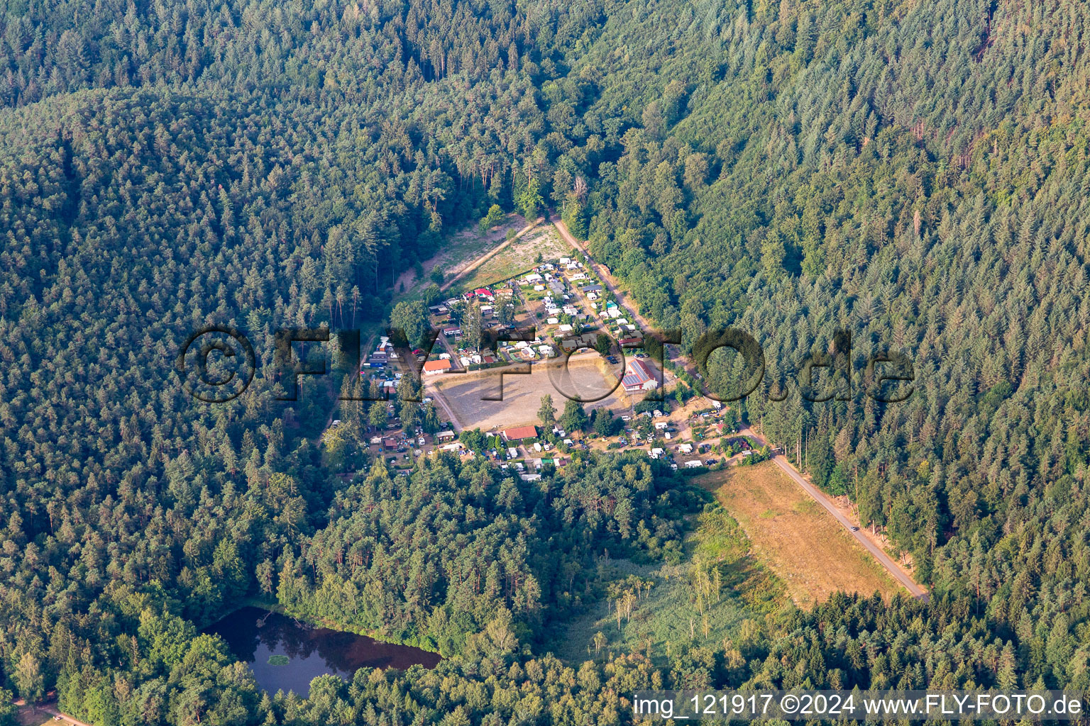 Nature camping “Am Berwartstein” at the Seehofweiher in Erlenbach bei Dahn in the state Rhineland-Palatinate, Germany