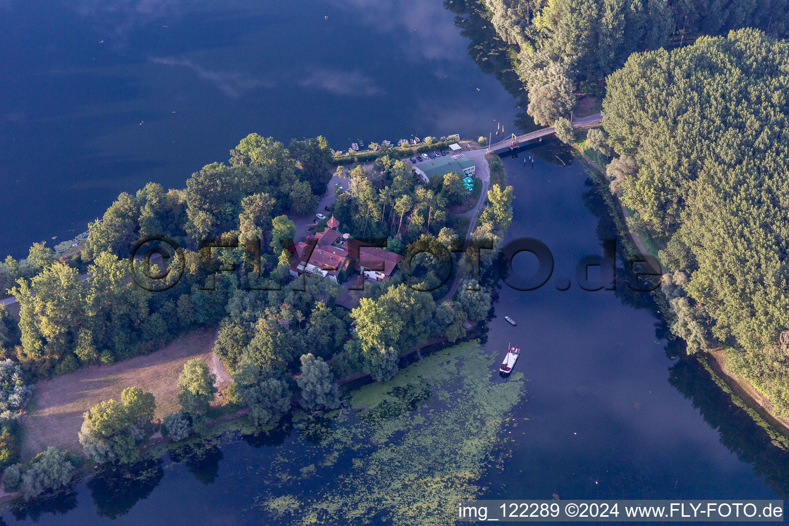 Fischerheim, Restaurant Insel Rott am Rhein in the district Hochstetten in Linkenheim-Hochstetten in the state Baden-Wuerttemberg, Germany