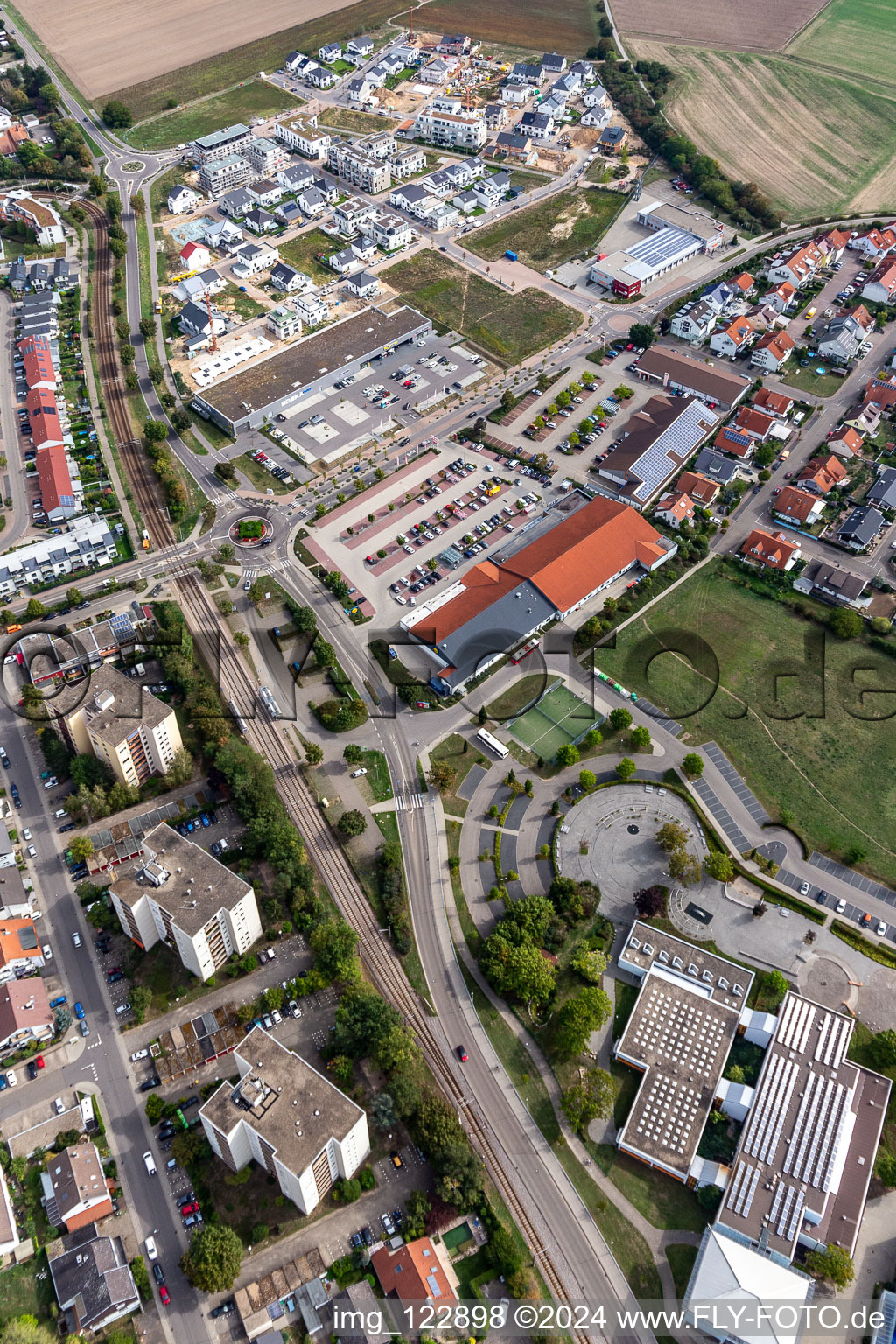 Aerial view of Hochstetten, Quartier 2020 development area Biegen-Durlacher Weg in the district Linkenheim in Linkenheim-Hochstetten in the state Baden-Wuerttemberg, Germany