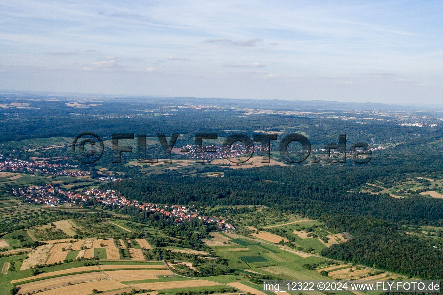 From the southwest in the district Niebelsbach in Keltern in the state Baden-Wuerttemberg, Germany