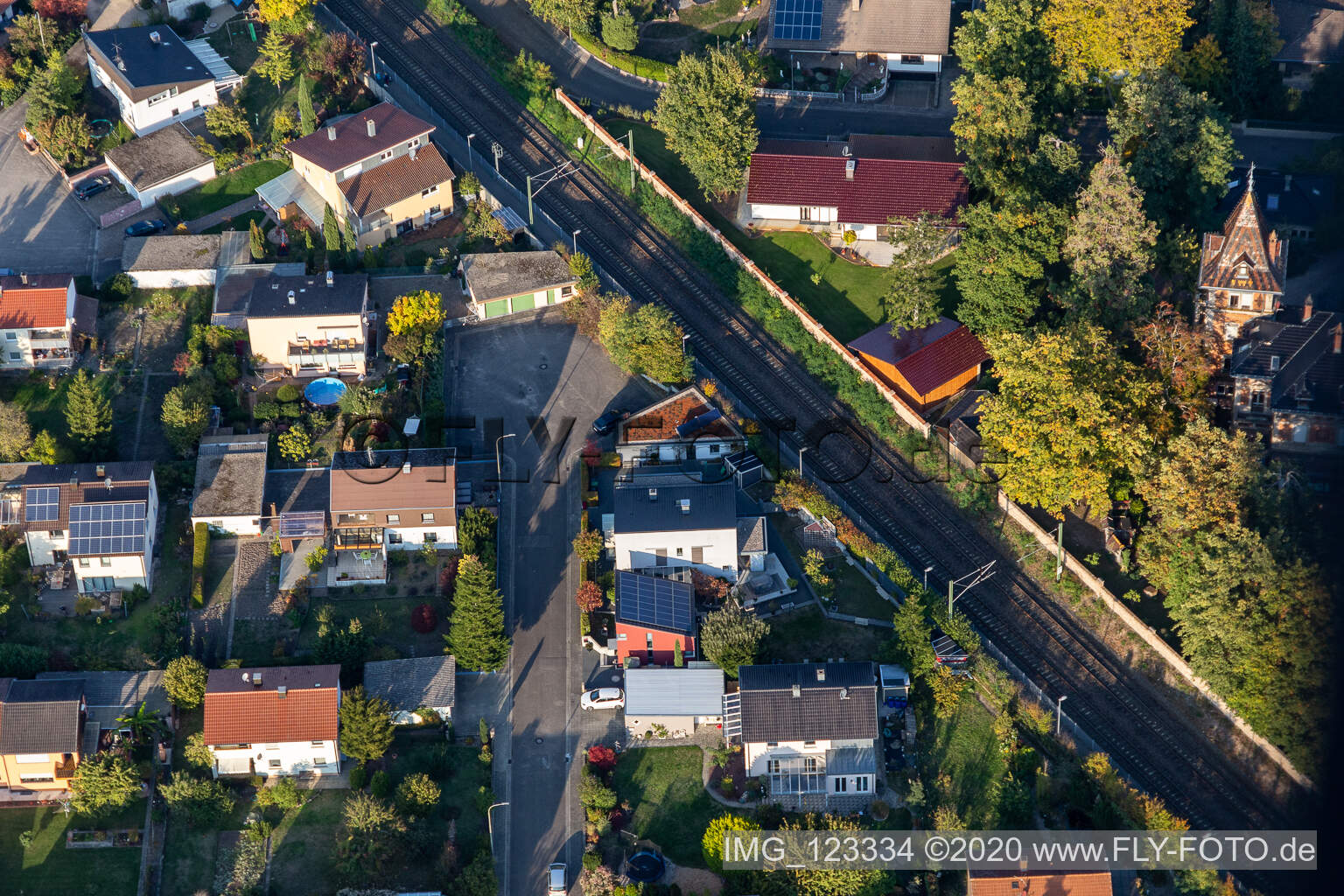 Germersheimer Strasse, Kandeler Strasse in Jockgrim in the state Rhineland-Palatinate, Germany seen from above