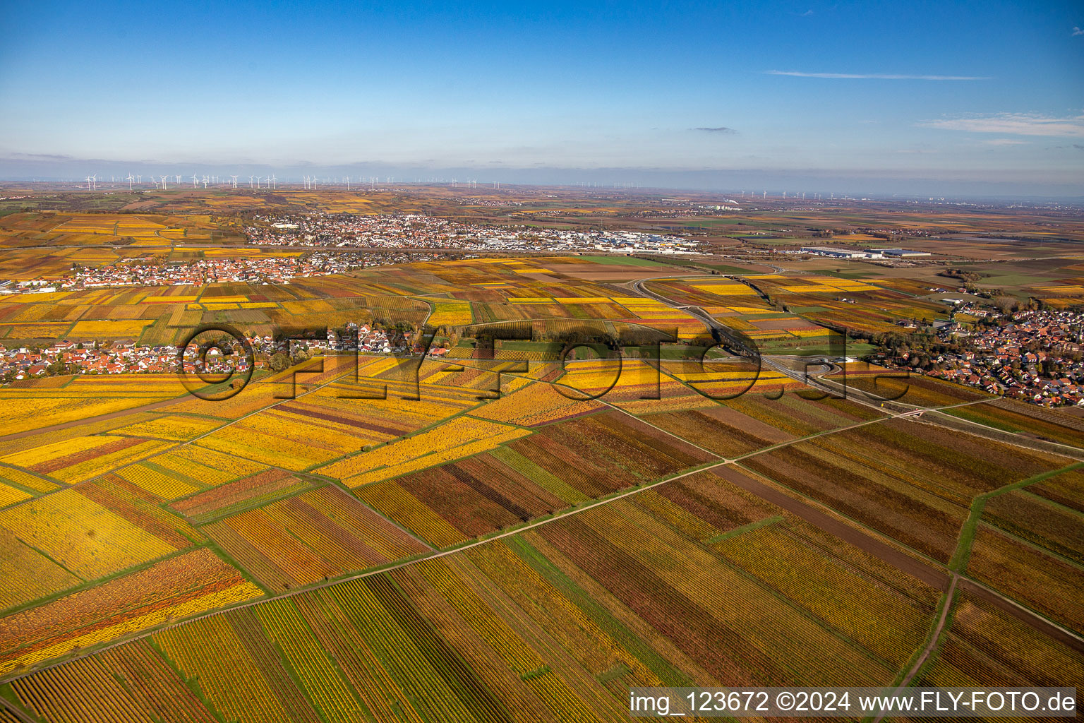 Leiningerland Kleinkarlbach to Kirchheim in Kirchheim an der Weinstraße in the state Rhineland-Palatinate, Germany