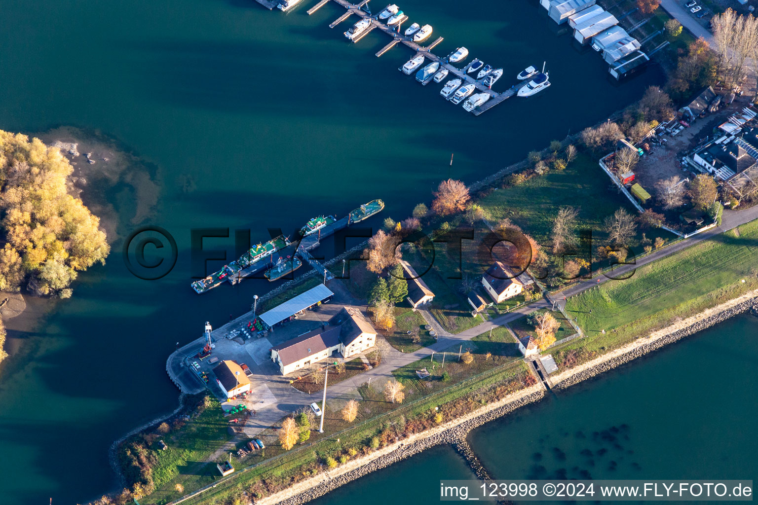 Aerial view of Marina Motorboat Club Kalsruhe eV in the district Knielingen in Karlsruhe in the state Baden-Wuerttemberg, Germany