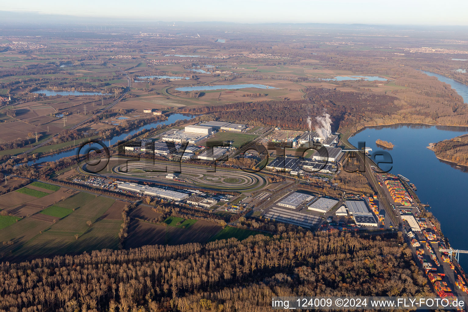 Aerial photograpy of Oberwald Industrial Area in Wörth am Rhein in the state Rhineland-Palatinate, Germany