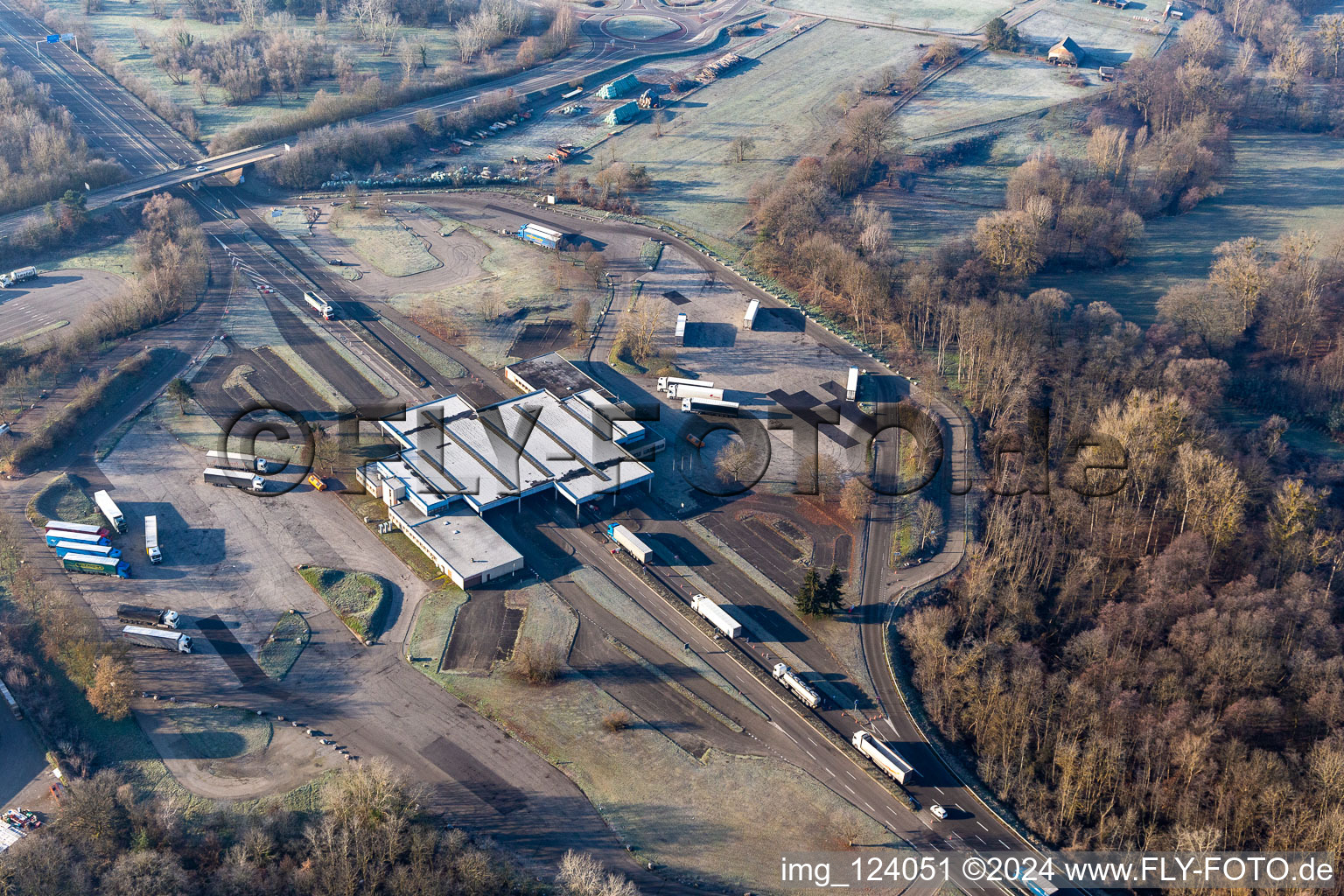 Building complex of the police Bundespolizeirevier Bienwald and the Police nationale at Franco-German border crossing Scheibenhardt/Scheibenhard in Scheibenhard in Grand Est, France